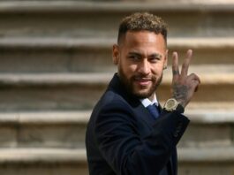 Brazil's all-time leading goalscorer Neymar renews contract with boyhood club Santos