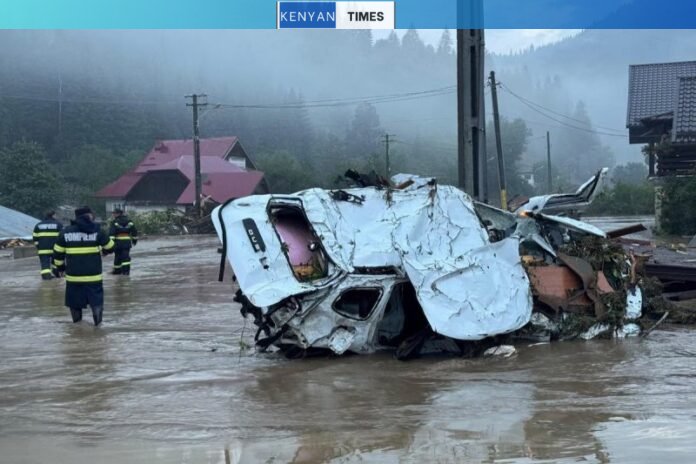 Floods in Romania kill three, hundreds evacuated 