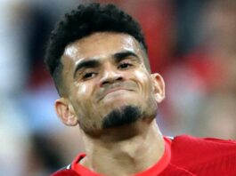 Luis Diaz playing football for Liverpool