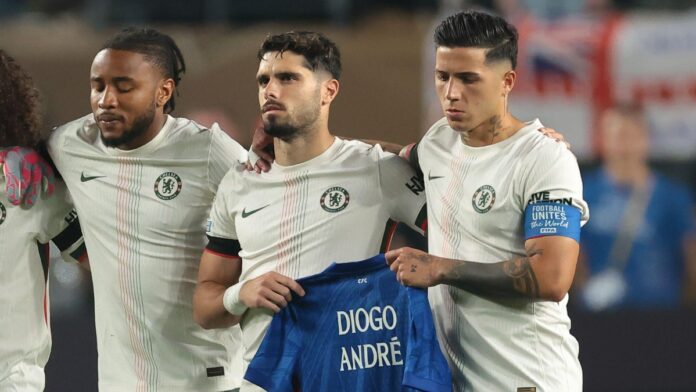 Pedro Neto pays tribute to former Wolves team-mate before Chelsea game