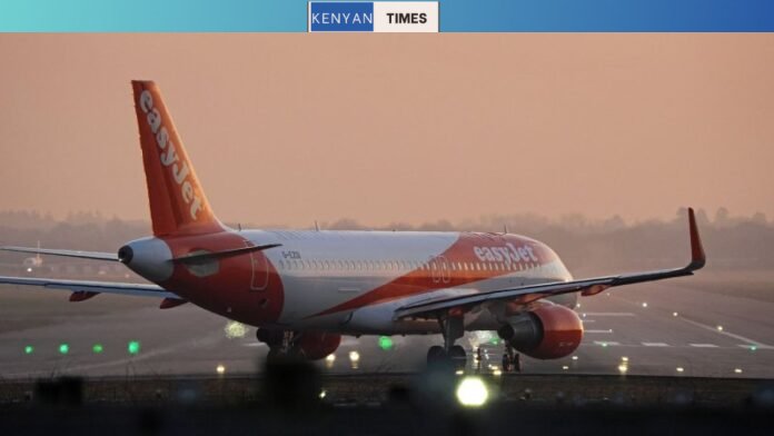Terror probe launched after Man shouts â€œdeath to Trumpâ€ on EasyJet flight -  VIDEO 