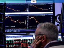S&P 500 slips as weaker services data stoke fresh economic concerns 